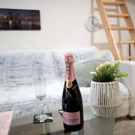 Apartman New Stylish Place For Couple *